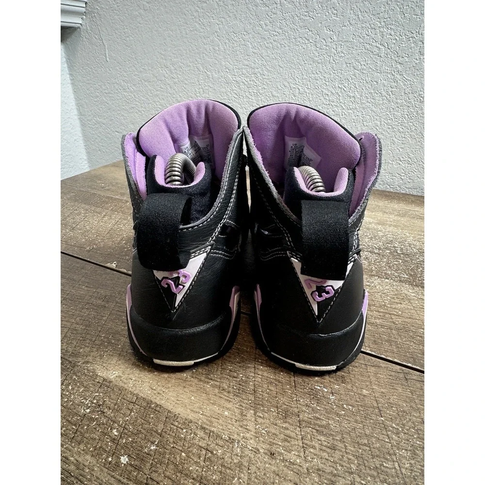 Nike Kids Jordan 7 Retro DV2255-055 Black Purple Sneakers Shoes Size 4.5Y 6W
